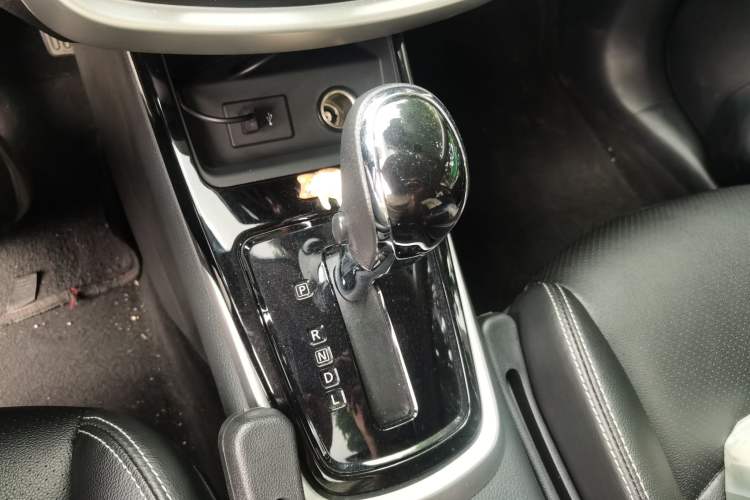 Used Nissan Tiida 2021 1.6L CVT Smart Drive Edition Gear Lever