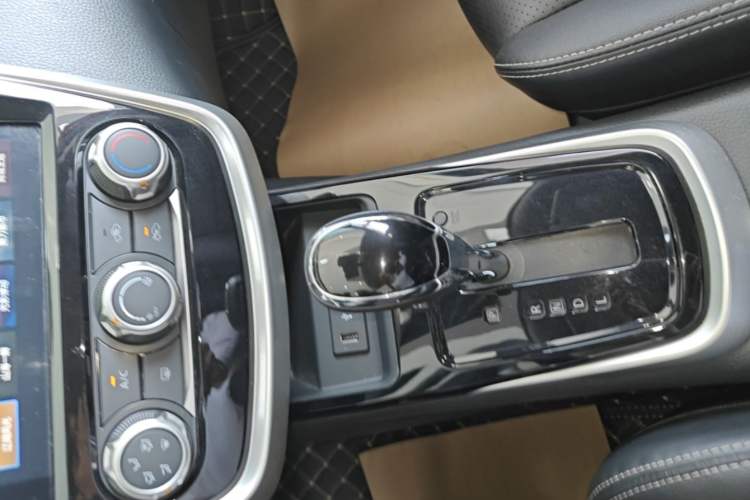 Used Nissan Tiida 2021 1.6L CVT Smart Drive Edition Gear Lever
