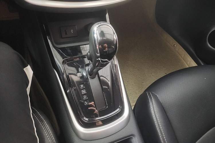 Used Nissan Tiida 2021 1.6L CVT Smart Drive Edition Gear Lever