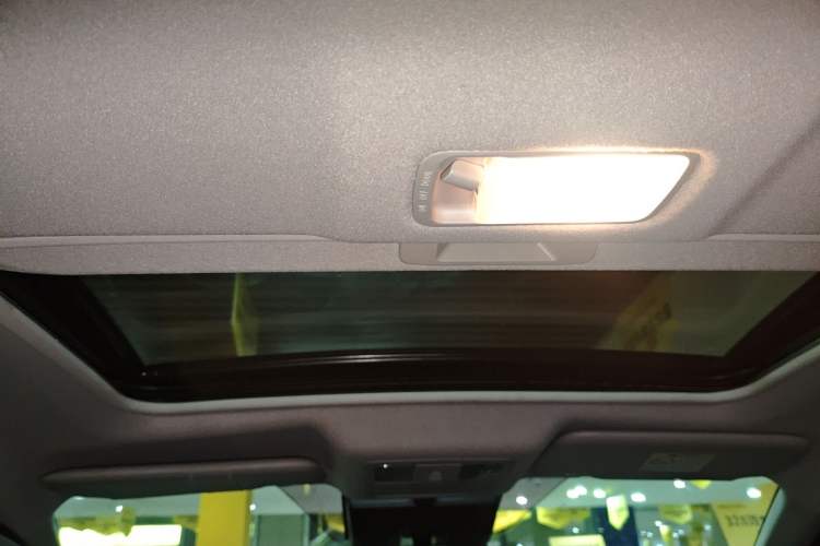 Used Nissan Tiida 2021 1.6L CVT Smart Drive Edition Headliner