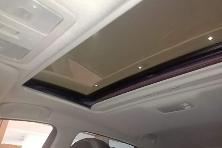 Used Nissan Tiida 2021 1.6L CVT Smart Drive Edition Headliner