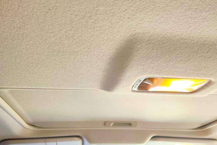 Used Nissan Tiida 2021 1.6L CVT ZhiZun Edition Headliner