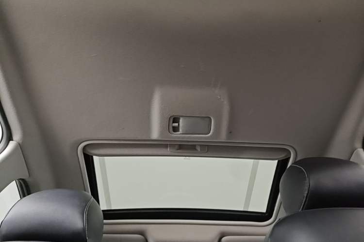 Used Nissan Tiida 2021 1.6L CVT Cool Edition Headliner