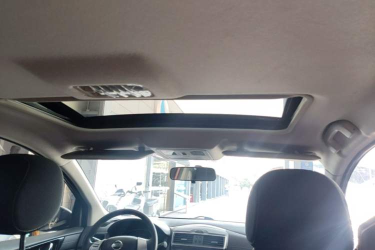 Used Nissan Tiida 2021 1.6L CVT Cool Edition Headliner