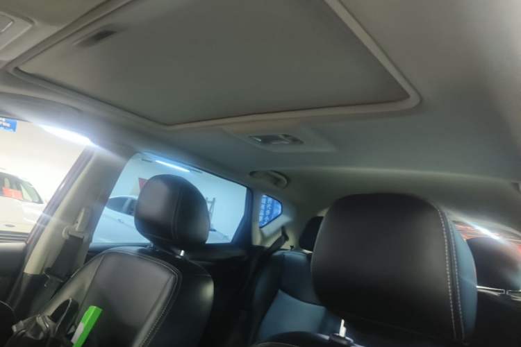 Used Nissan Tiida 2021 1.6L CVT Cool Edition Headliner