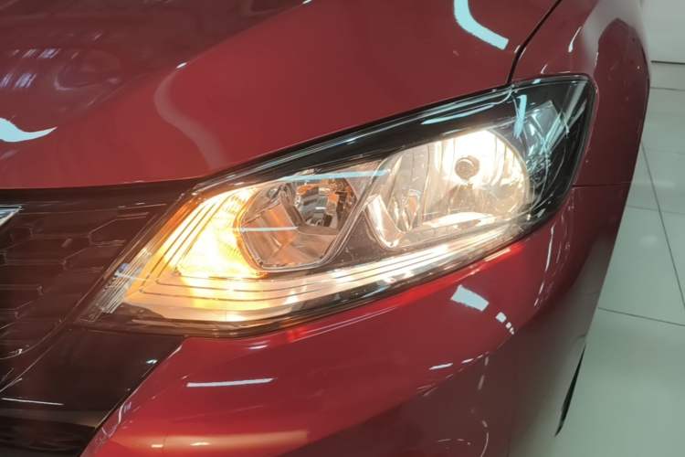 Used Nissan Tiida 2021 1.6L CVT Cool Edition Left Front Headlight
