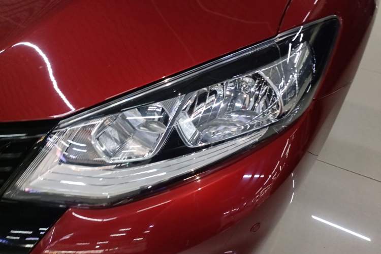 Used Nissan Tiida 2021 1.6L CVT Cool Edition Left Front Headlight
