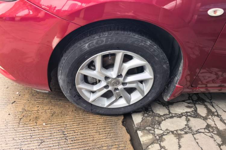 Used Nissan Tiida 2021 1.6L CVT Cool Edition Left Front Wheel Hub