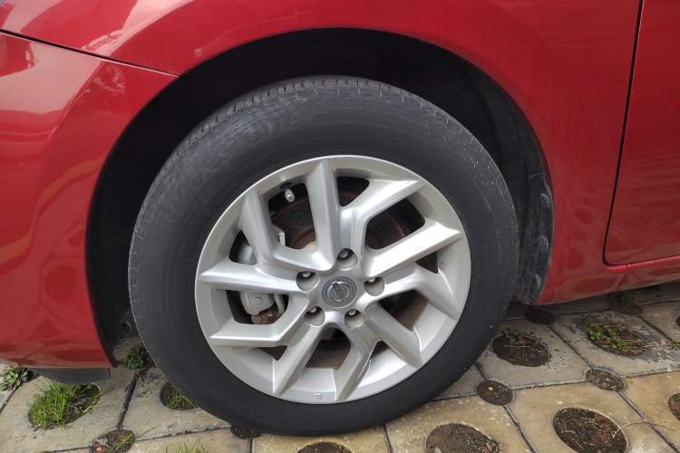 Used Nissan Tiida 2021 1.6L CVT Smart Drive Edition Left Front Wheel Hub