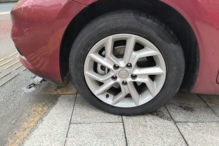 Used Nissan Tiida 2021 1.6L CVT Smart Drive Edition Left Front Wheel Hub