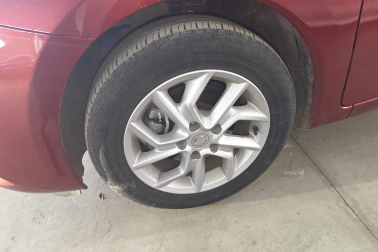 Used Nissan Tiida 2021 1.6L CVT Smart Drive Edition Left Front Wheel Hub