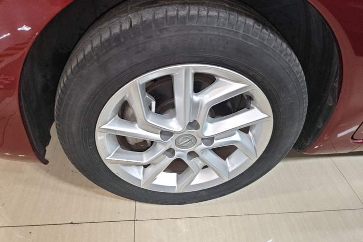 Used Nissan Tiida 2021 1.6L CVT Smart Drive Edition Left Front Wheel Hub