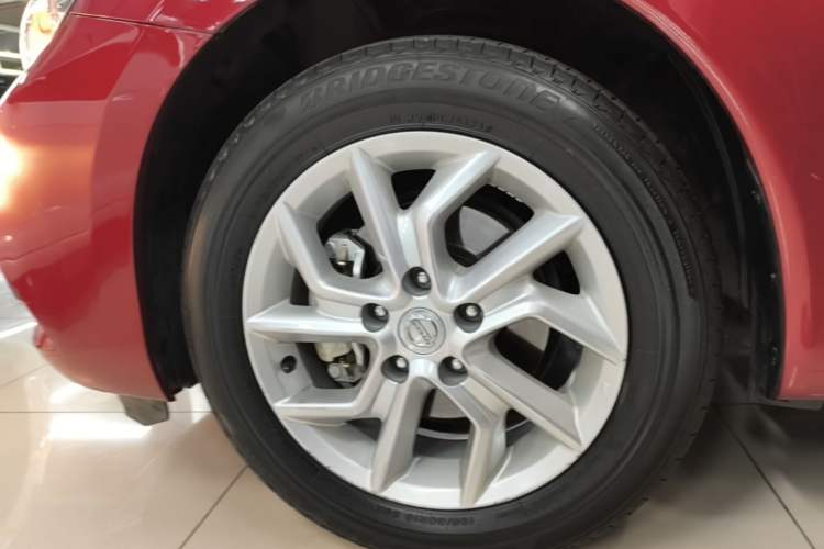 Used Nissan Tiida 2021 1.6L CVT Cool Edition Left Front Wheel Hub