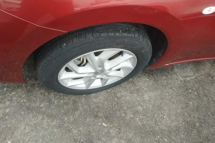 Used Nissan Tiida 2021 1.6L CVT Cool Edition Left Front Wheel Hub