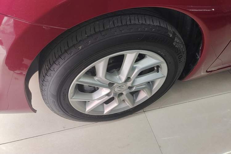 Used Nissan Tiida 2021 1.6L CVT Smart Drive Edition Left Front Wheel Hub