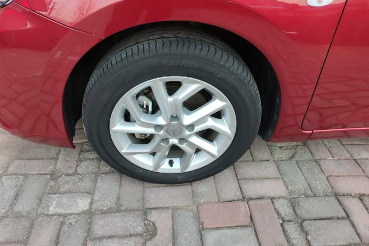 Used Nissan Tiida 2021 1.6L CVT Cool Edition Left Front Wheel Hub