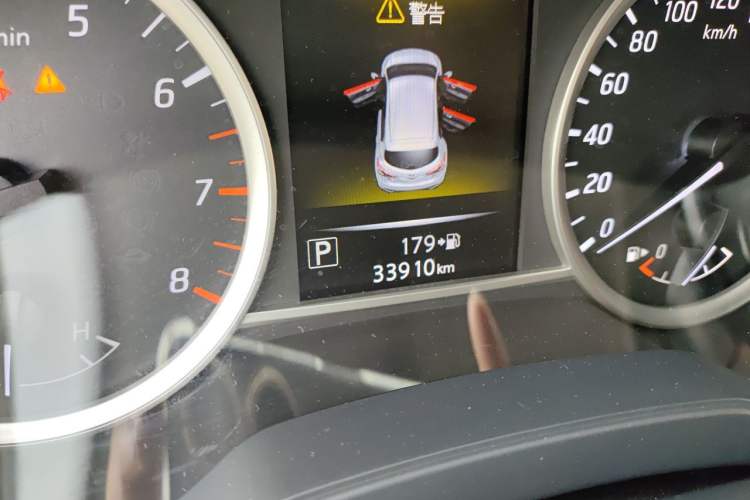 Used Nissan Tiida 2021 1.6L CVT Smart Drive Edition Odometer Close Up
