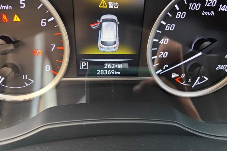 Used Nissan Tiida 2021 1.6L CVT Smart Drive Edition Odometer Close Up