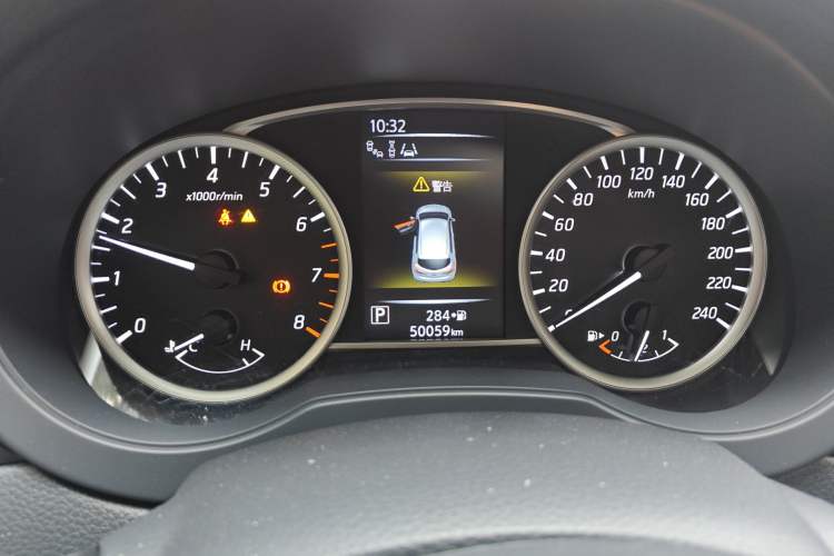 Used Nissan Tiida 2021 1.6L CVT Smart Drive Edition Odometer Close Up