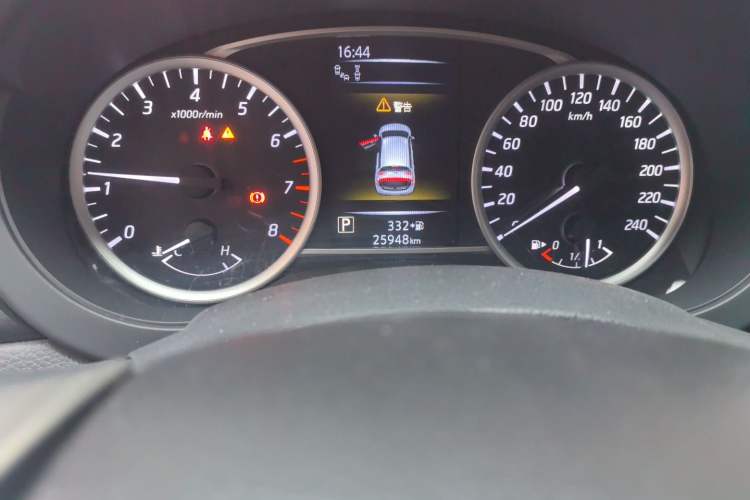 Used Nissan Tiida 2021 1.6L CVT Smart Drive Edition Odometer Close Up