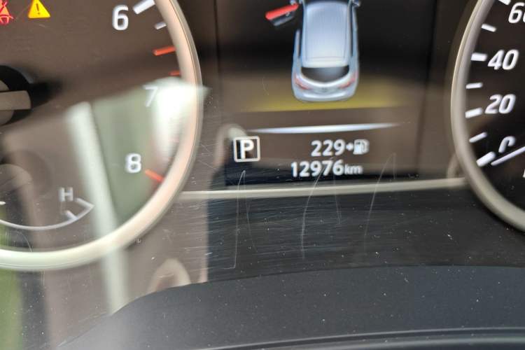 Used Nissan Tiida 2021 1.6L CVT Smart Drive Edition Odometer Close Up