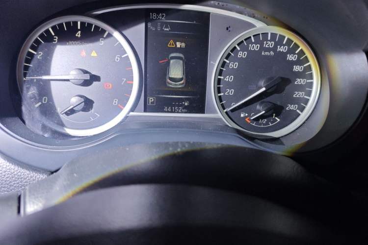 Used Nissan Tiida 2021 1.6L CVT Smart Drive Edition Odometer Close Up