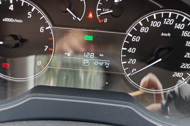 Used Nissan Tiida 2021 1.6L CVT Cool Edition Odometer Close Up