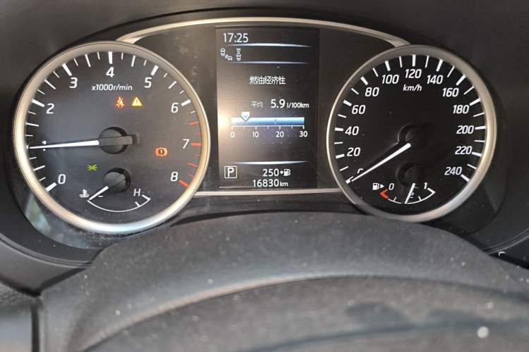 Used Nissan Tiida 2021 1.6L CVT Smart Drive Edition Odometer Close Up