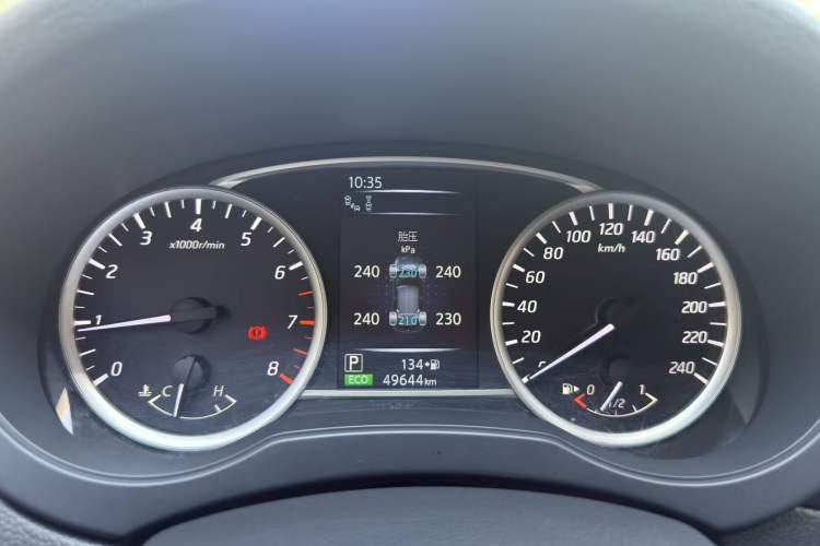 Used Nissan Tiida 2021 1.6L CVT Smart Drive Edition Odometer Close Up