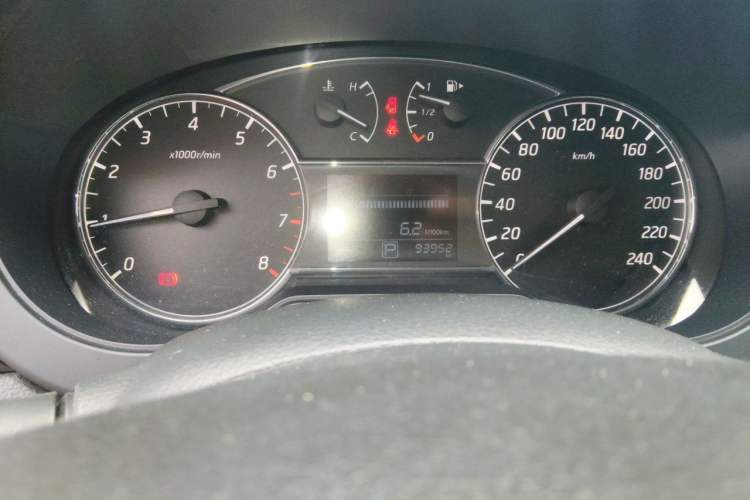 Used Nissan Tiida 2021 1.6L CVT Cool Edition Odometer Close Up