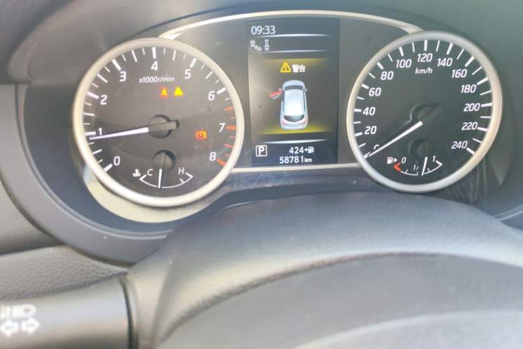Used Nissan Tiida 2021 1.6L CVT Smart Drive Edition Odometer Close Up