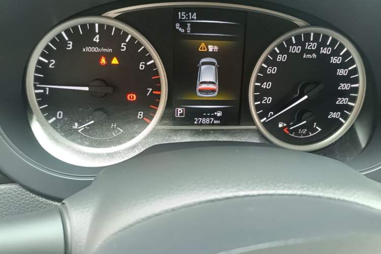 Used Nissan Tiida 2021 1.6L CVT Smart Drive Edition Odometer Close Up