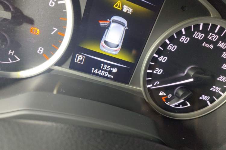 Used Nissan Tiida 2021 1.6L CVT Smart Drive Edition Odometer Close Up