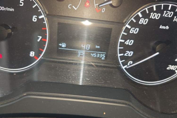 Used Nissan Tiida 2021 1.6L CVT Cool Edition Odometer Close Up