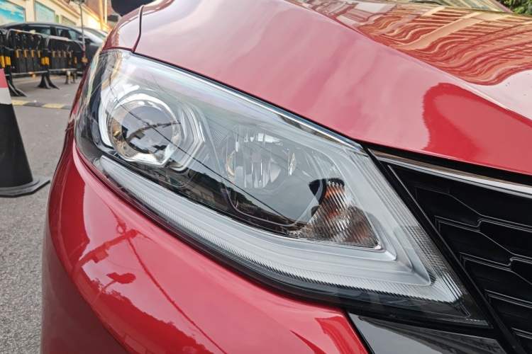 Used Nissan Tiida 2021 1.6L CVT Smart Drive Edition Right Front Headlight