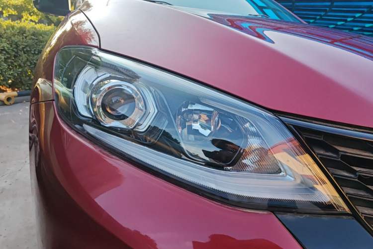 Used Nissan Tiida 2021 1.6L CVT Smart Drive Edition Right Front Headlight