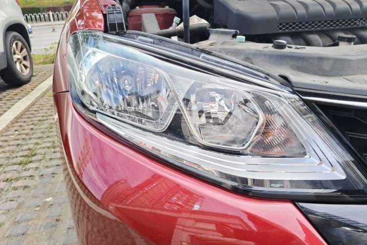 Used Nissan Tiida 2021 1.6L CVT Cool Edition Right Front Headlight