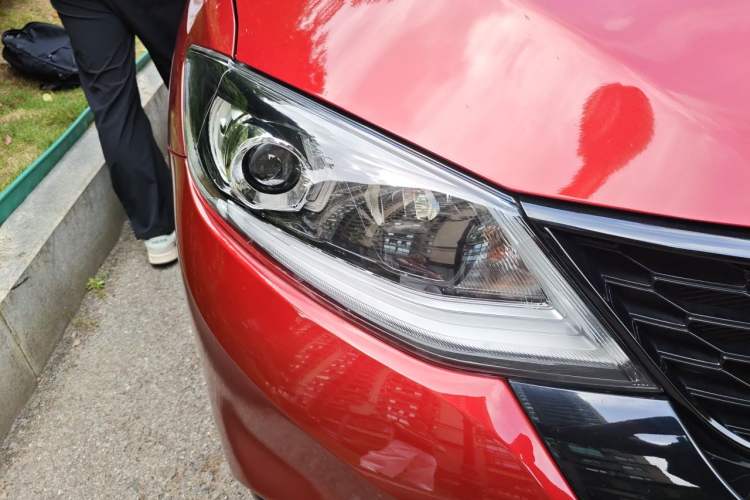 Used Nissan Tiida 2021 1.6L CVT Smart Drive Edition Right Front Headlight