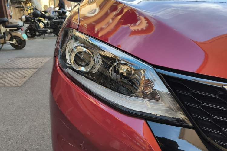 Used Nissan Tiida 2021 1.6L CVT Smart Drive Edition Right Front Headlight