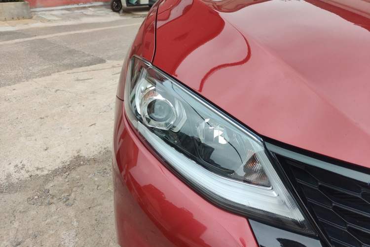 Used Nissan Tiida 2021 1.6L CVT Smart Drive Edition Right Front Headlight