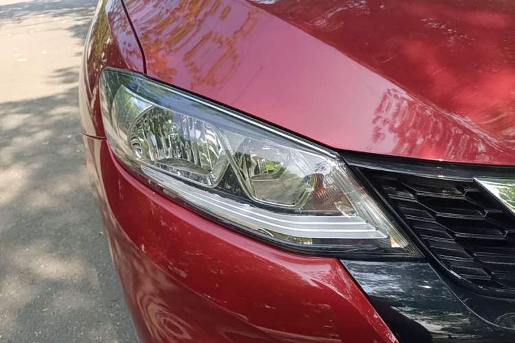 Used Nissan Tiida 2021 1.6L CVT Cool Edition Right Front Headlight