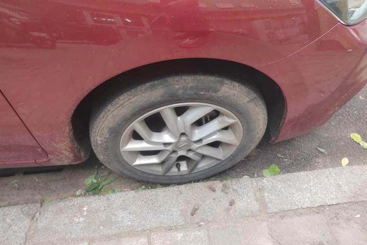 Used Nissan Tiida 2021 1.6L CVT Smart Drive Edition Right Front Wheel Hub