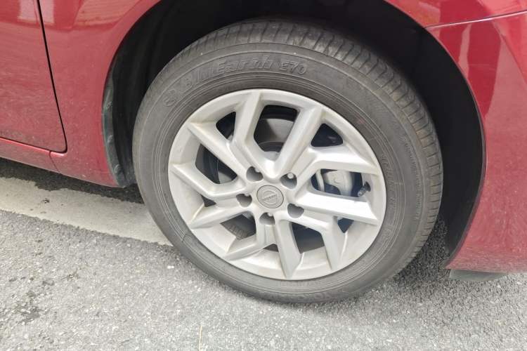 Used Nissan Tiida 2021 1.6L CVT Smart Drive Edition Right Front Wheel Hub