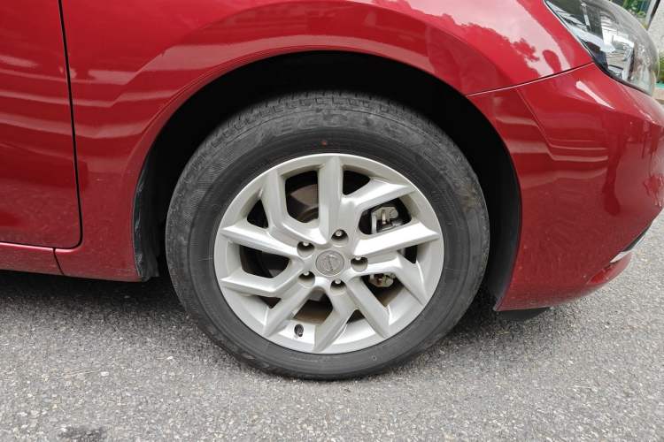 Used Nissan Tiida 2021 1.6L CVT Smart Drive Edition Right Front Wheel Hub