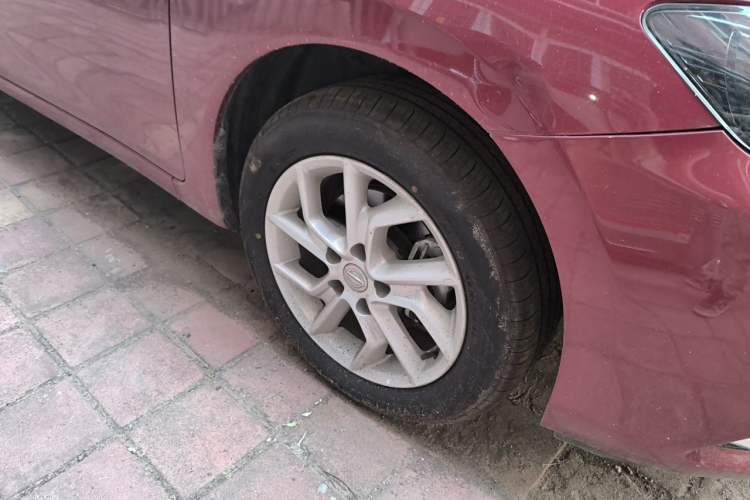 Used Nissan Tiida 2021 1.6L CVT Smart Drive Edition Right Front Wheel Hub