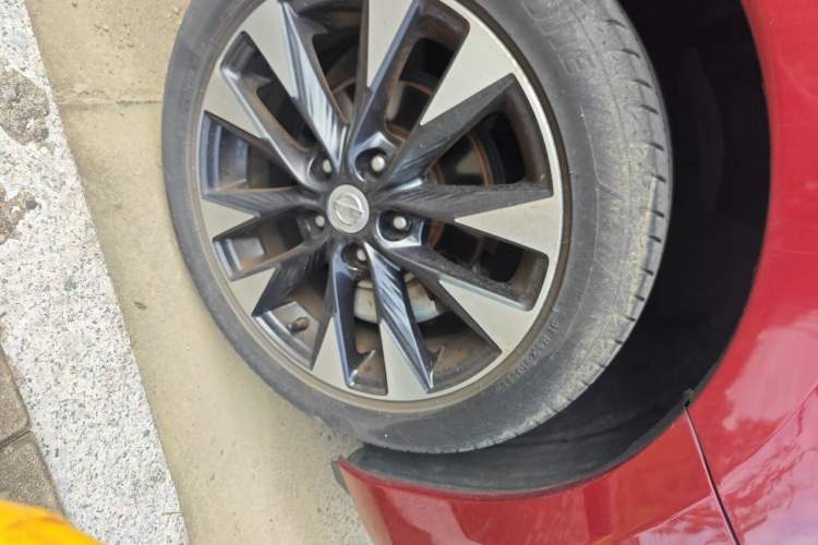 Used Nissan Tiida 2021 1.6L CVT ZhiZun Edition Right Front Wheel Hub