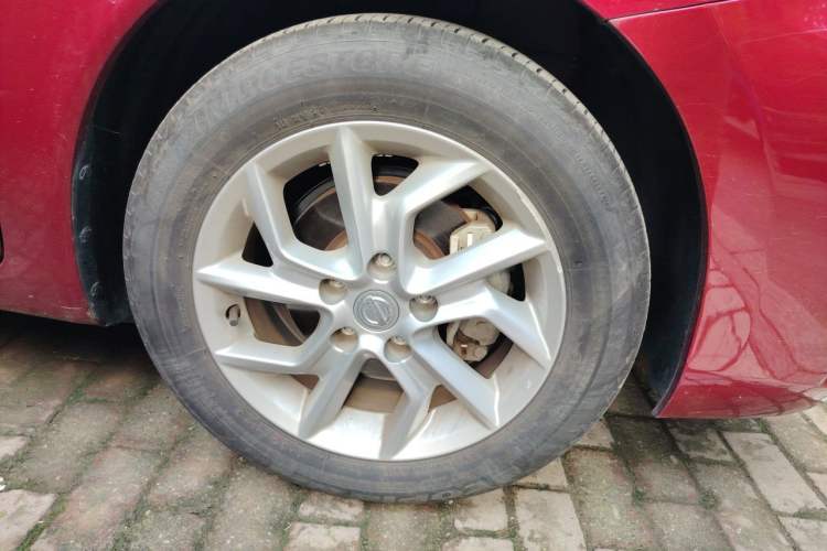 Used Nissan Tiida 2021 1.6L CVT Smart Drive Edition Right Front Wheel Hub