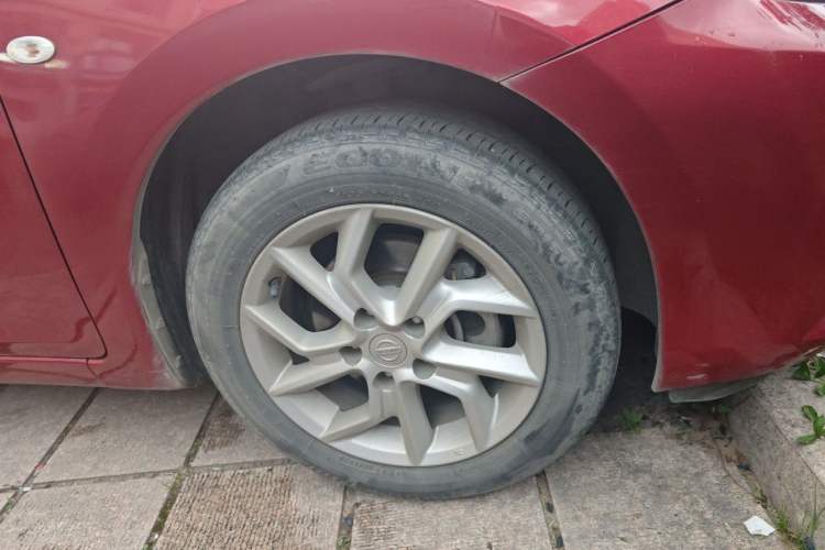 Used Nissan Tiida 2021 1.6L CVT Cool Edition Right Front Wheel Hub