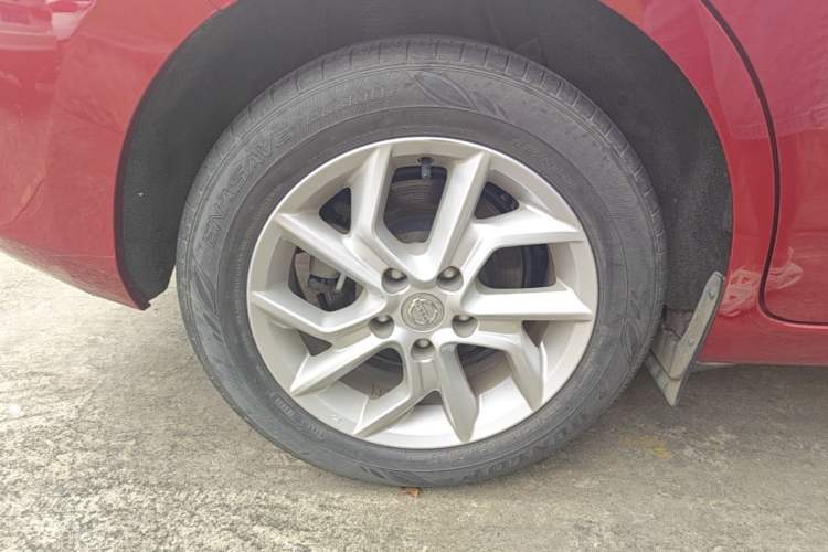 Used Nissan Tiida 2021 1.6L CVT Cool Edition Right Rear Wheel Hub