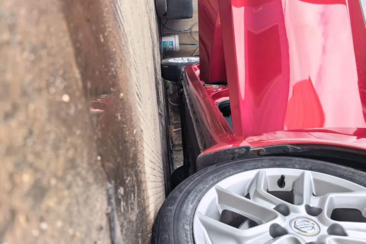 Used Nissan Tiida 2021 1.6L CVT Cool Edition Right Side Sill